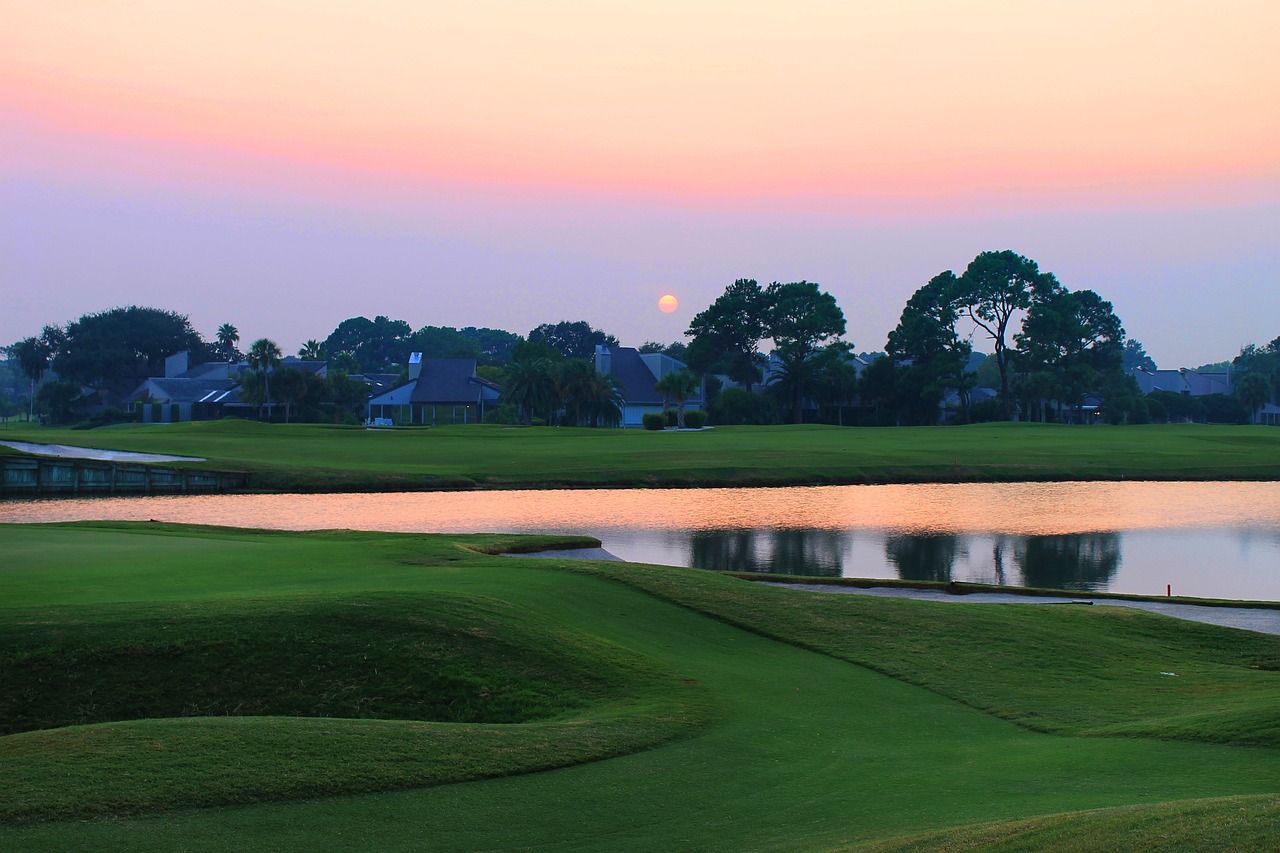 sunset over the golf course, grass, golf-644477.jpg